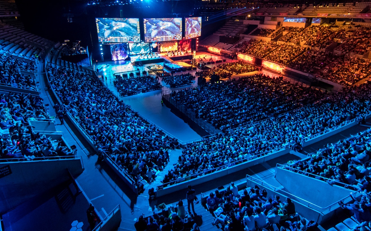 IMP ：每个人的立场不同 我谁都不站 我是来打比赛的 不是吵架的