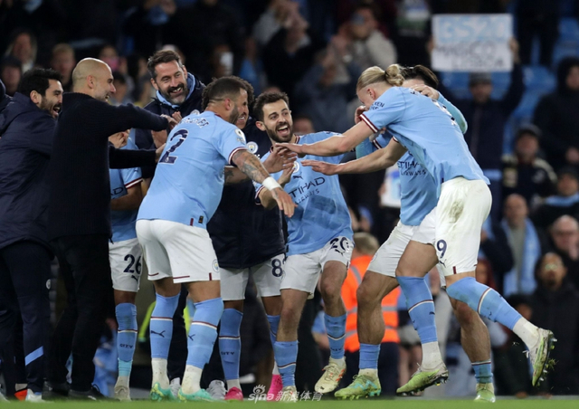 足坛50大身价最高的青年才俊！（全球足坛50位最具身价的年轻新星）